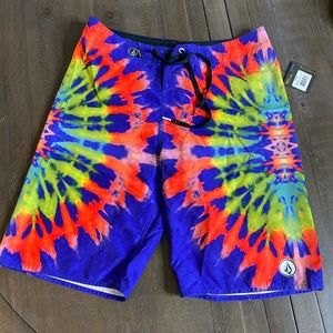 Volcom boardshorts men’s size 30 tye dye